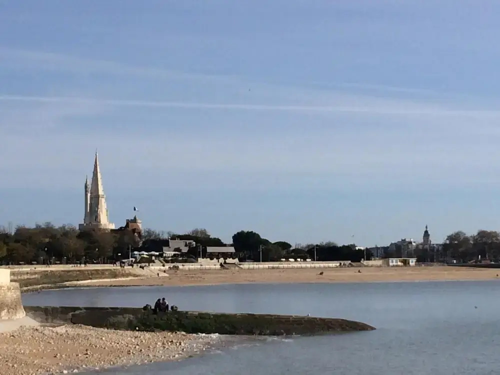 Apartment With one Bedroom in La Rochelle, With Wonderful City View, Furnished Balcony and Wifi - 3 km From the Beach