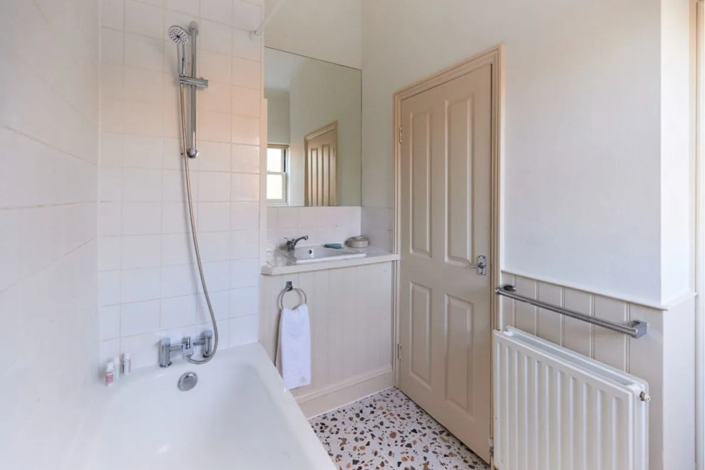 The Camden Hideaway - Stunning 1Bdr Flat With Balcony
