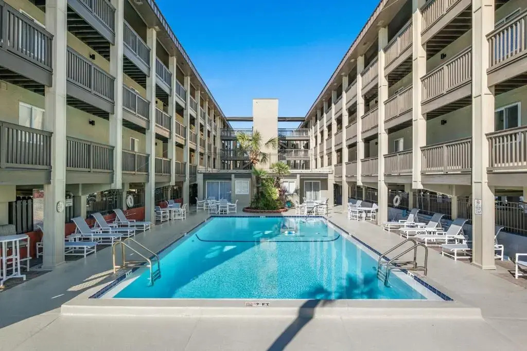 Sand Dollar Villas Unit 213 Soak Up The Sun