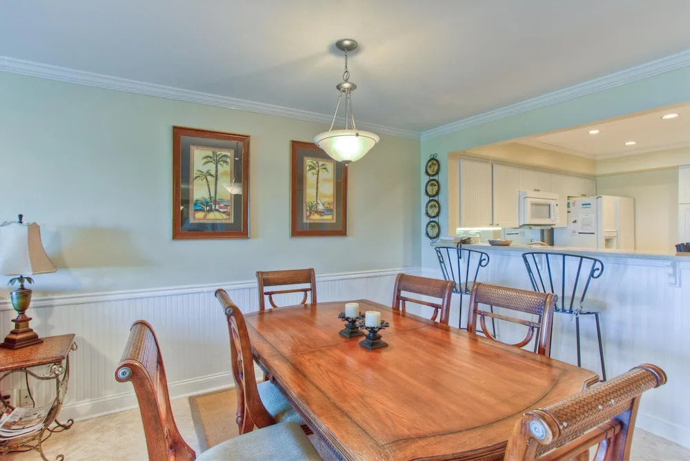 1118 Beachview Drive by Hodnett Cooper