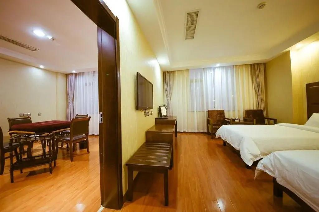 Mellow Orange Hotel