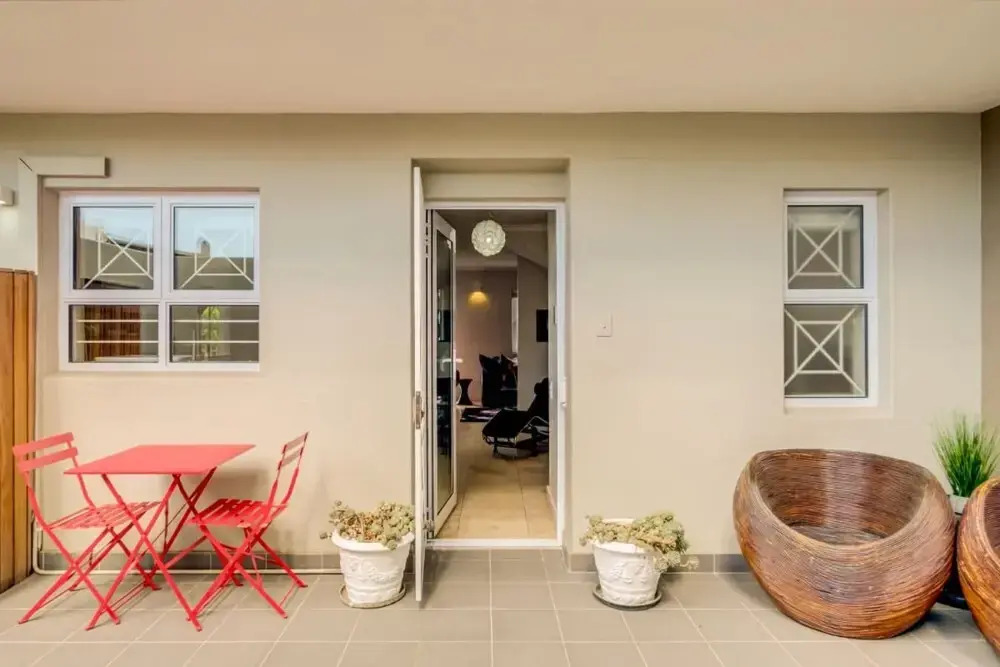 Eclectic Apartment in the Bustling De Waterkant 209 DWP