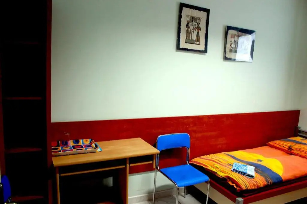 Adeo Hostel