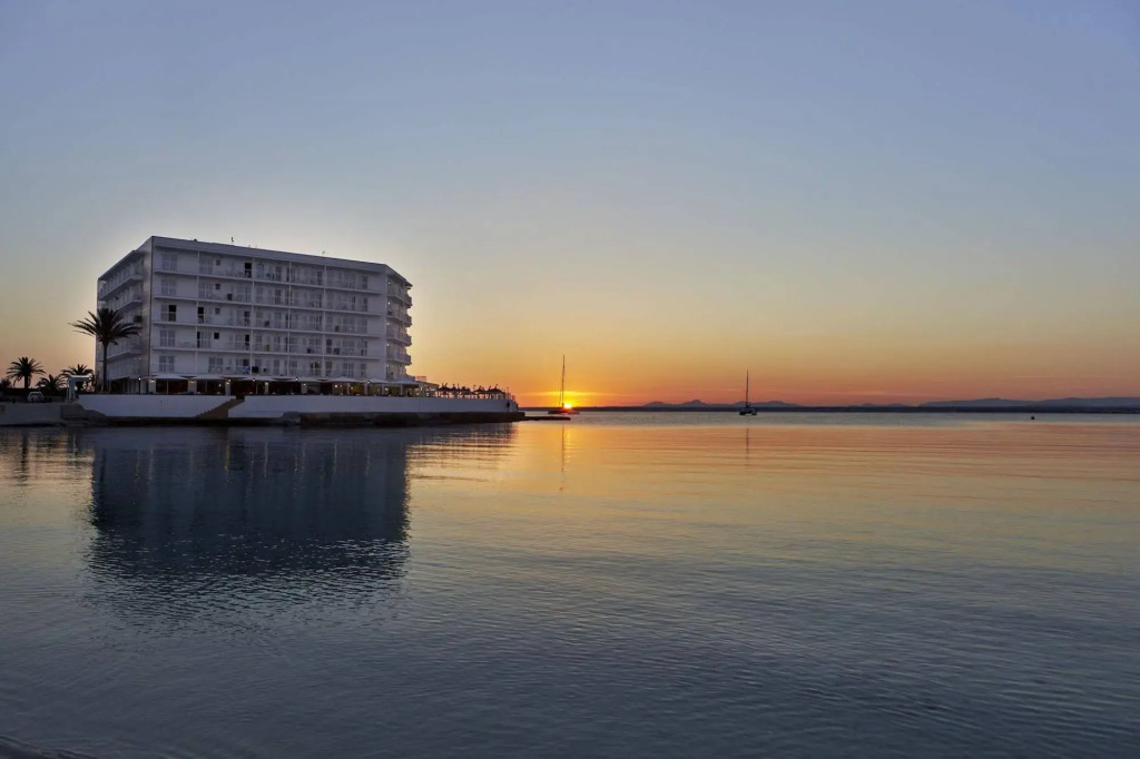 Universal Hotel Marqués