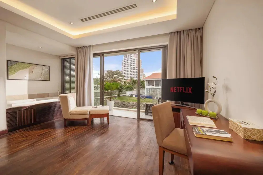 Ocean Villa Da Nang 4BR 5 Beds, Private Pool and Kitchen