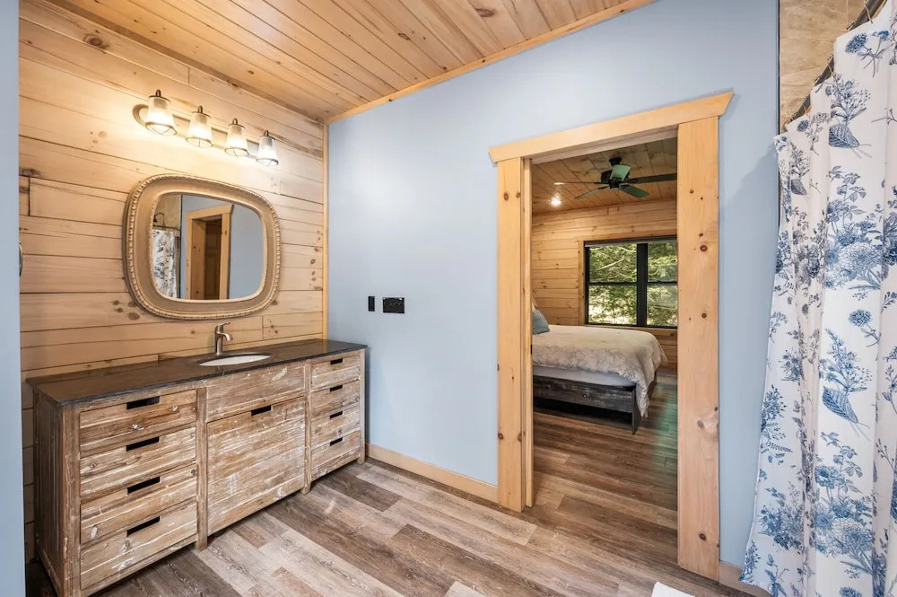 Haven 2 Bedroom Cabin by RedAwning