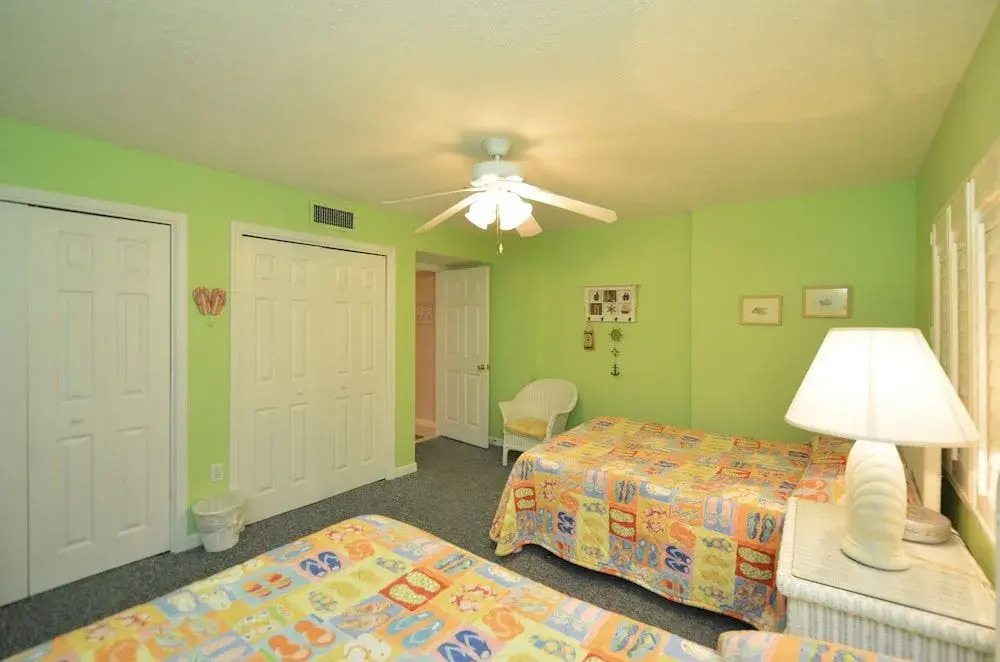 Shoreline 3024 Condo by RedAwning