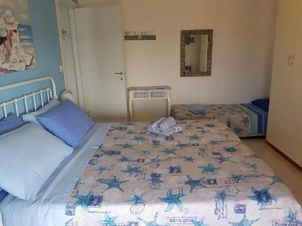 Very cosy house with fabulous sea view!