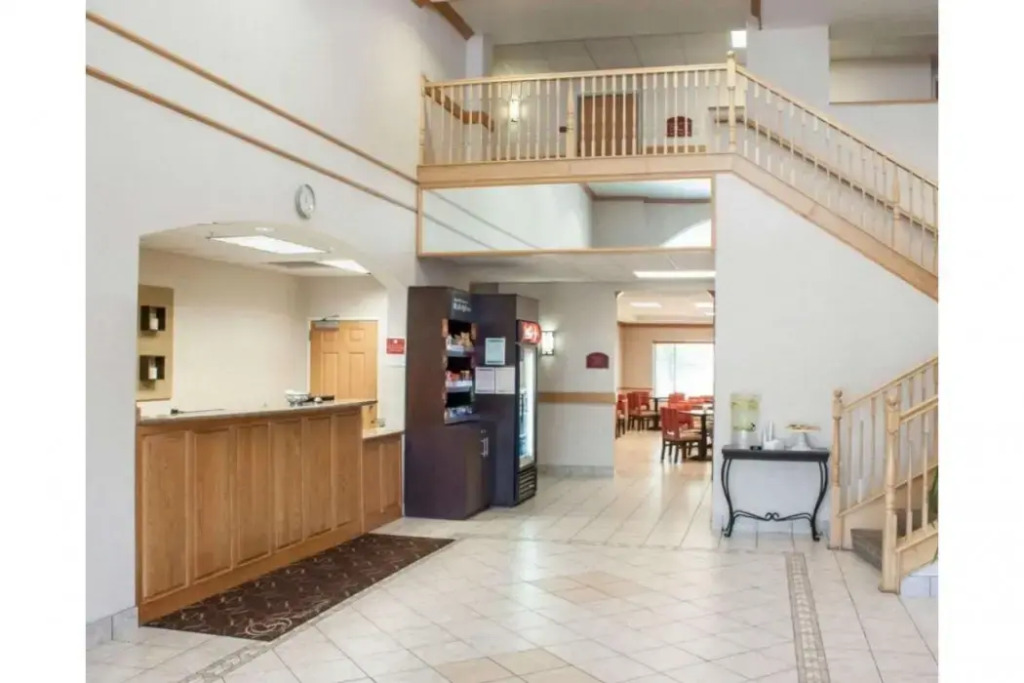 Comfort Suites Airport