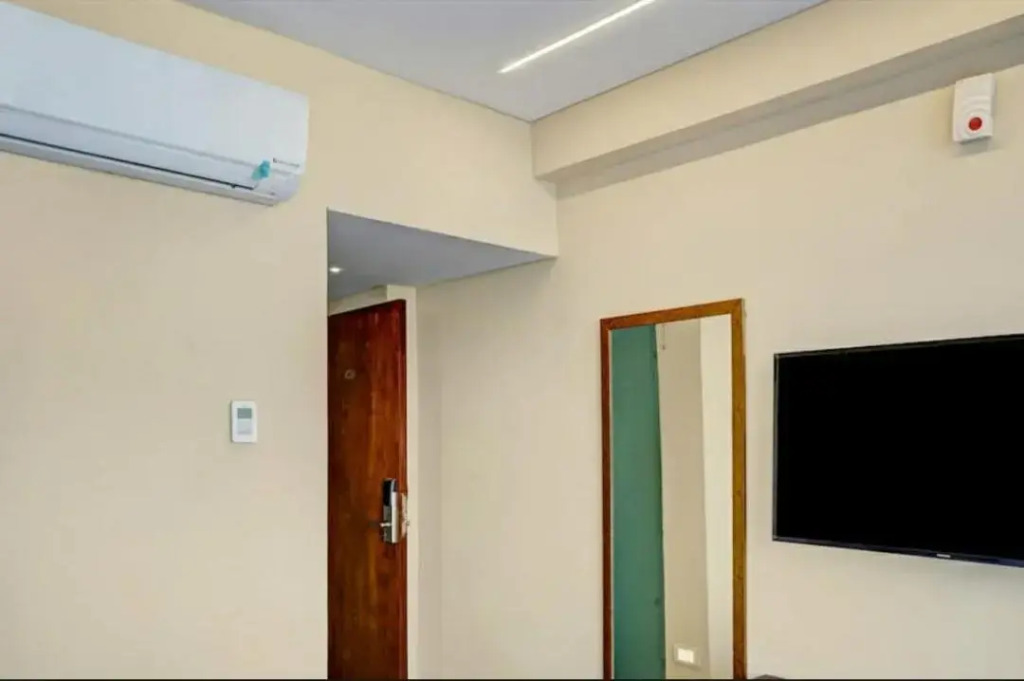 HOTEL V HITEC City