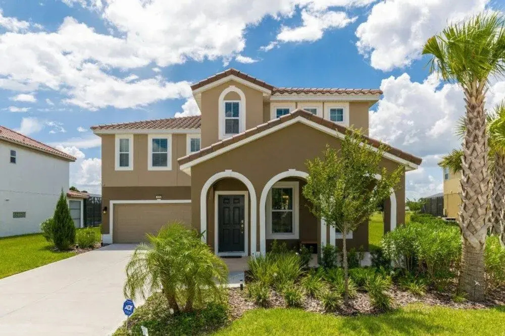 Solterra - 4103 Oaktree Drive
