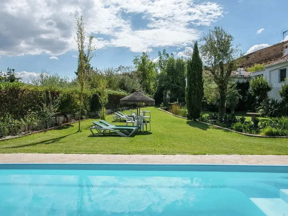 Rustic Cottage in El Padul Near the City Centre