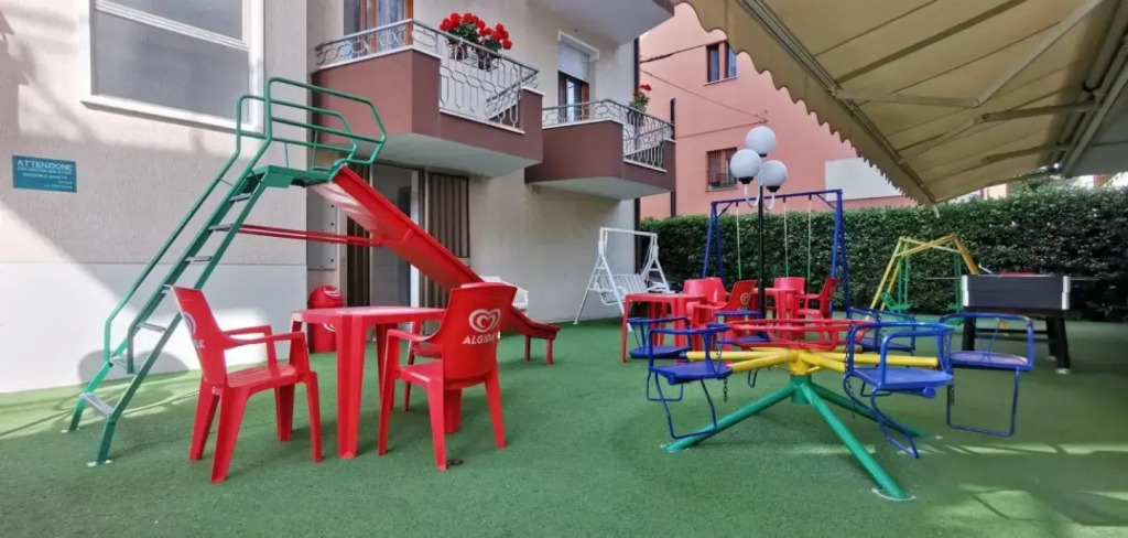 Hotel Cosmos