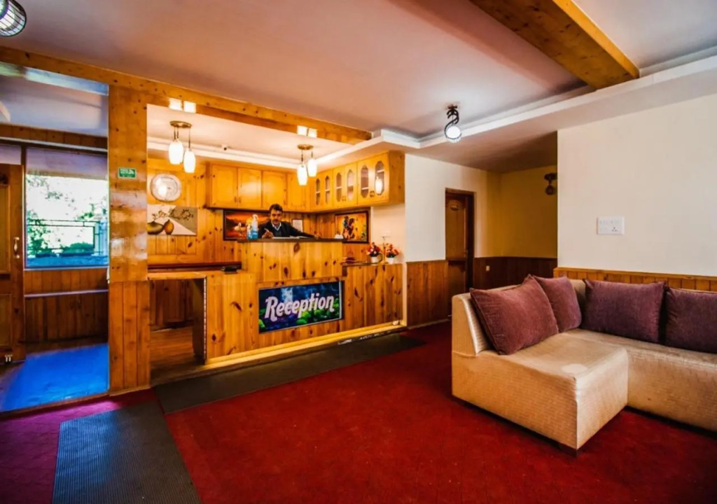 OYO 1837 Hotel Golden Meadows
