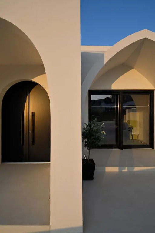 Artium Villa with Outdoor Pool hosted by K&K