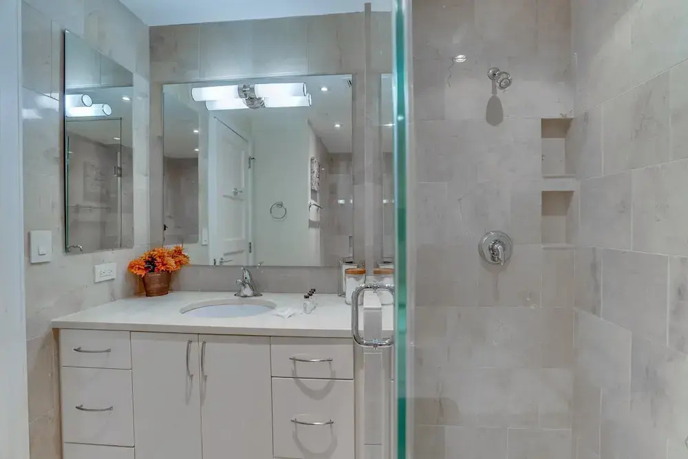 2 Bedroom Apartment located in Washington Dcâs Penn Quarter. 2 Apts by RedAwning