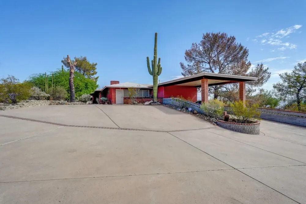 Close to Hiking & Biking: Mtn-view Phoenix Home