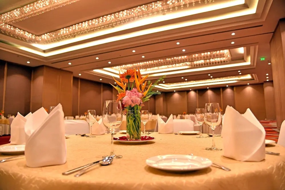 Holiday Inn Resort Kolkata NH6