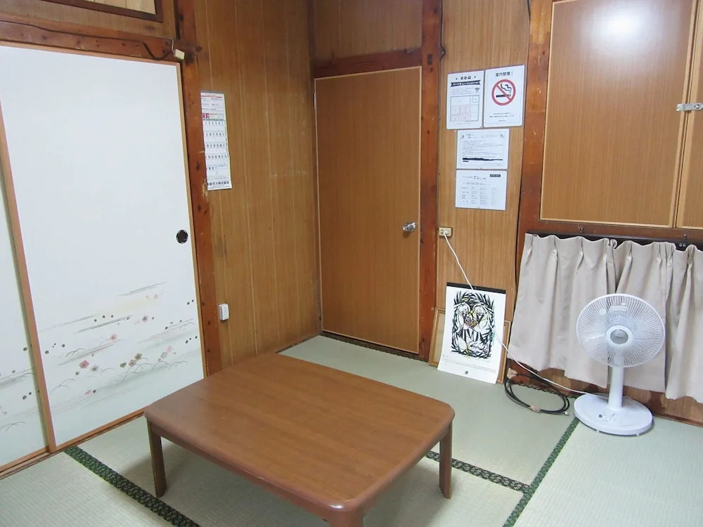 Kominnka Guest House Ya-Ru