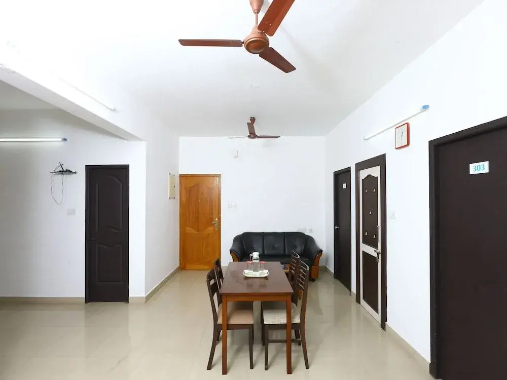 OYO 5448 Phoenix Hospitality Apartments