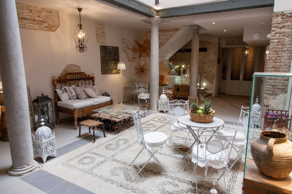 Apartamentos Luna Suites Palacio Almagra
