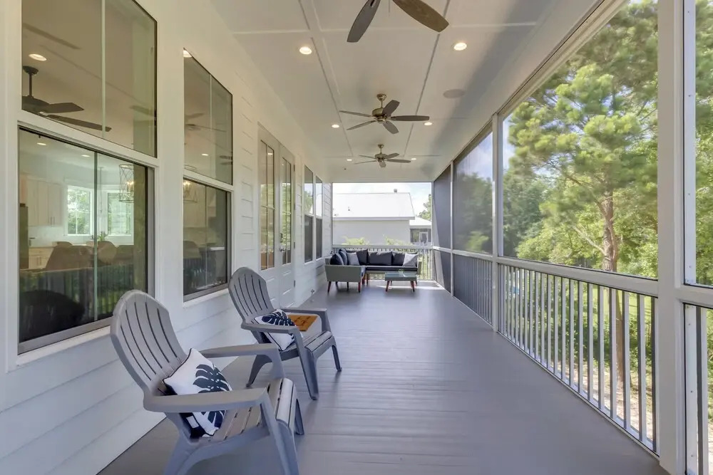 Coastal Waveland House 1/2 Block to Pub Beach