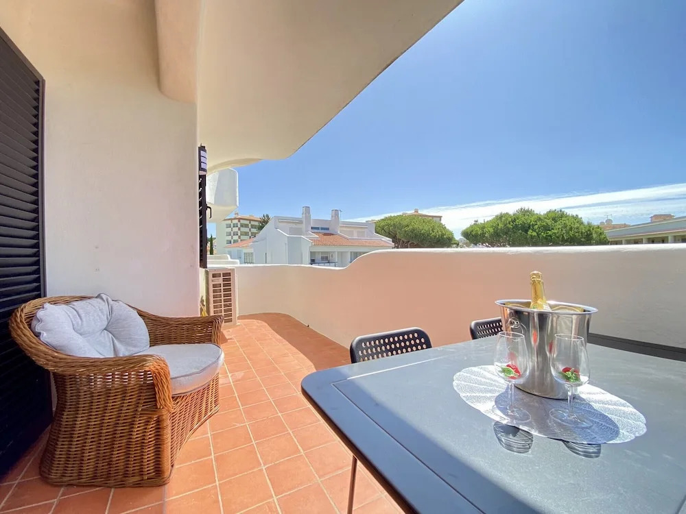 Vilamoura Twins 2 With Pool by Homing