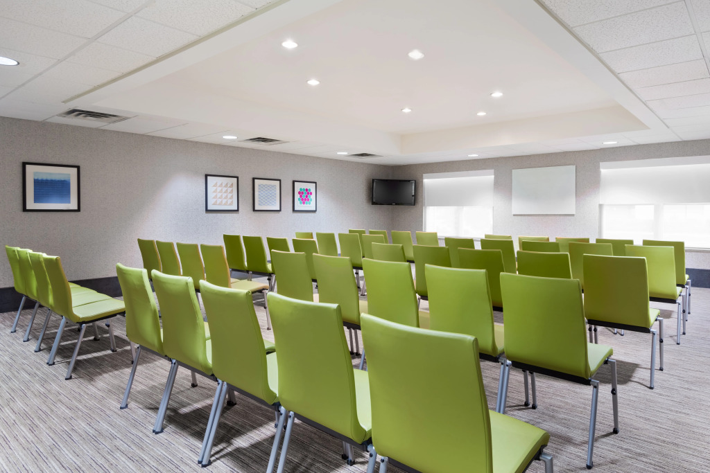 Holiday Inn Express & Suites - Columbus Airport East by IHG