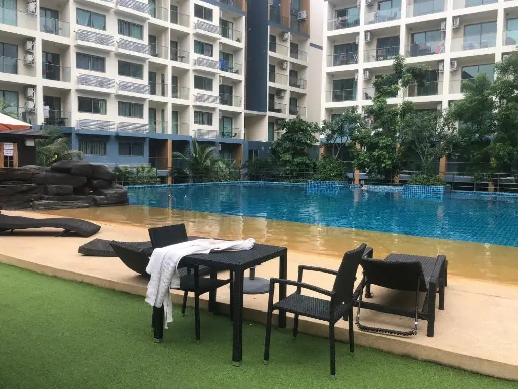 Laguna beach resort 2 studio condo Pattaya