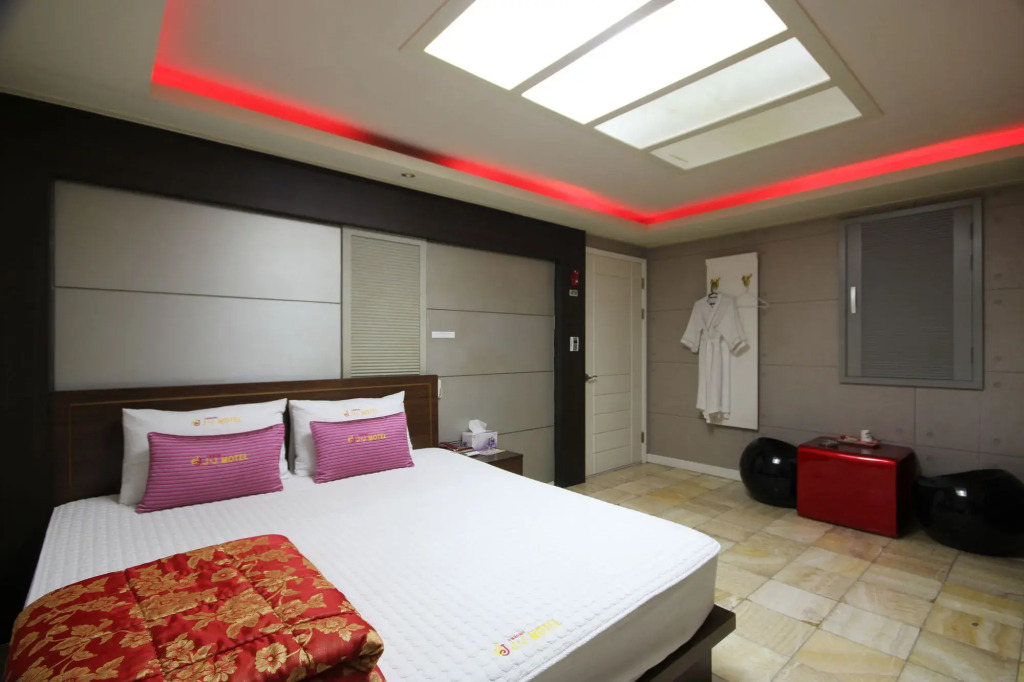 Hotel Bridge