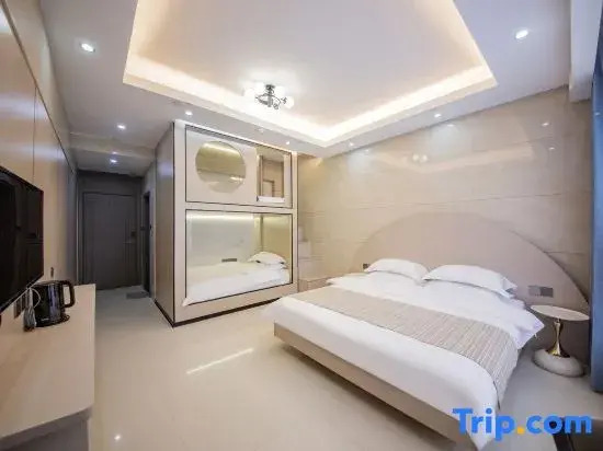 Mengjiao Island Lanjing Homestay (Lianchi Ao Beach Store)