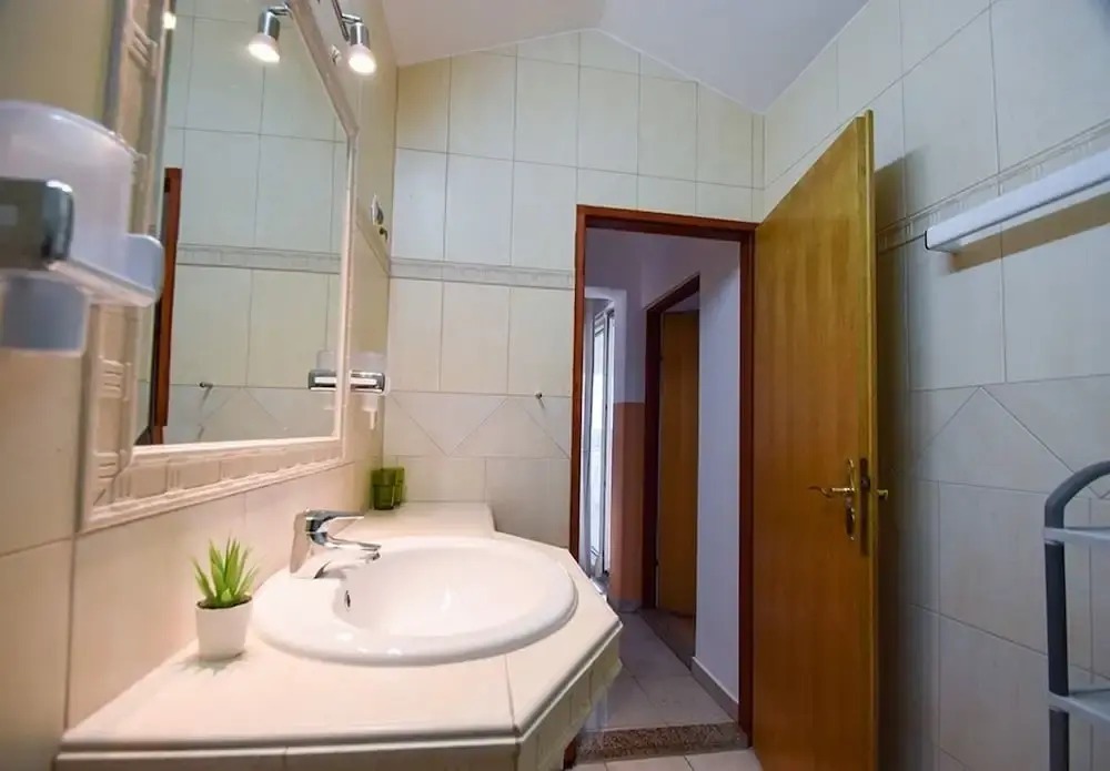 Lidija - Family Friendly & Close to the sea - A1