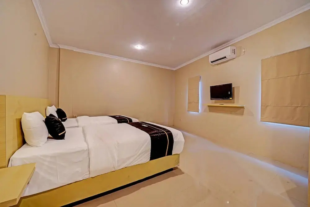 Hotel Andono near YIA Mitra RedDoorz