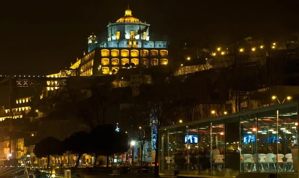 Enjoy Porto Apartment by Porto City Hosts