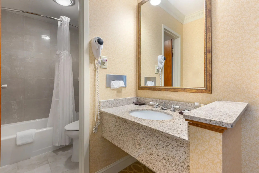 The Inn at Gran View Ogdensburg, an Ascend Collection Hotel