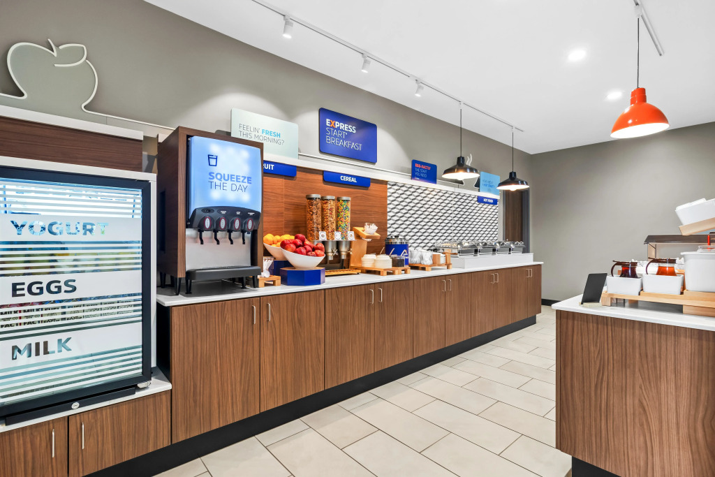 Holiday Inn Express & Suites Joplin Southeast by IHG