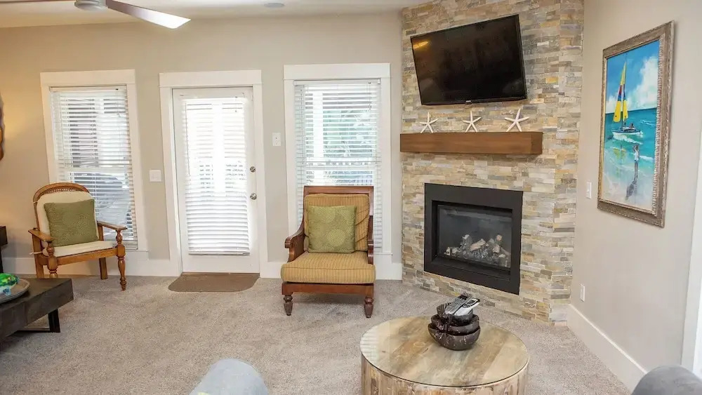 Large Private Pool ~ Minutes to Beach ~ Gulf Side ~ Seagrove