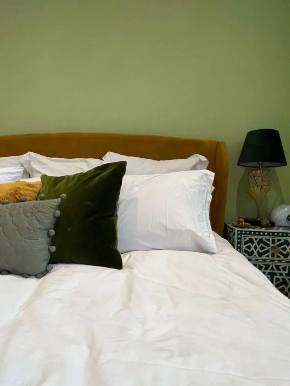 Colourful and Stylish 1 Bedroom Flat in Kensington