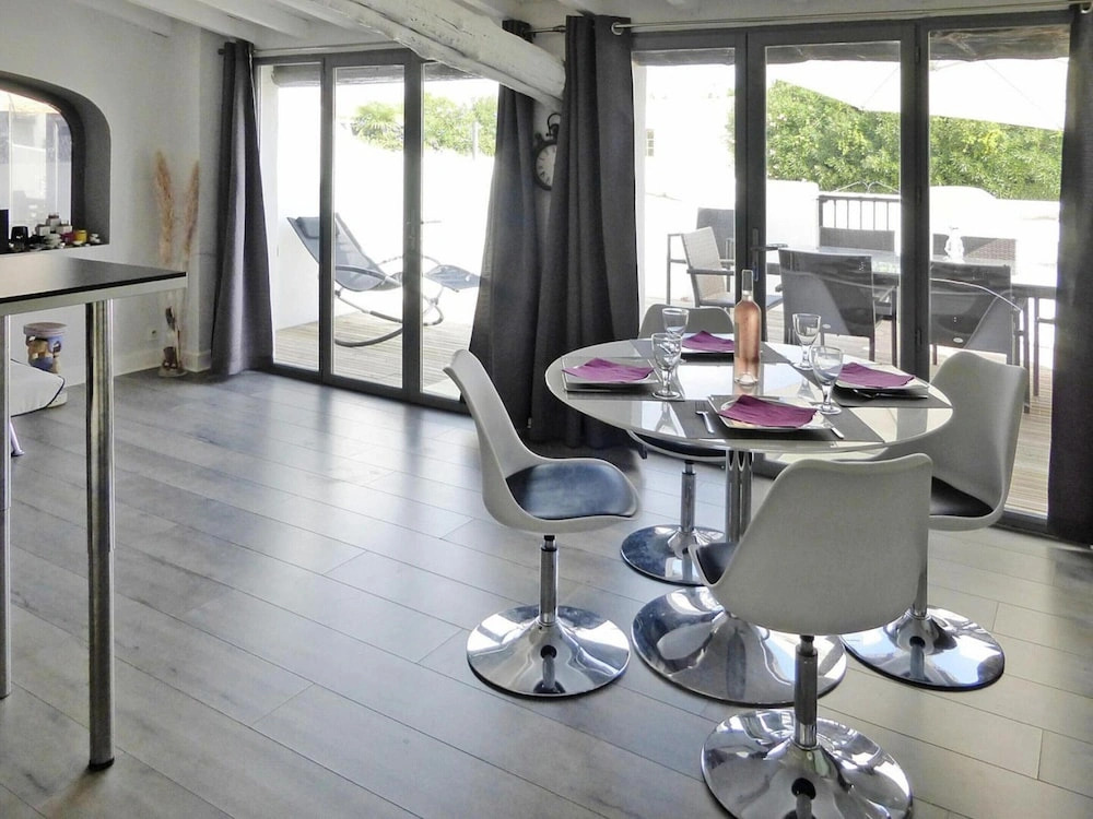 Terraced House Saintes-maries Near Beaches