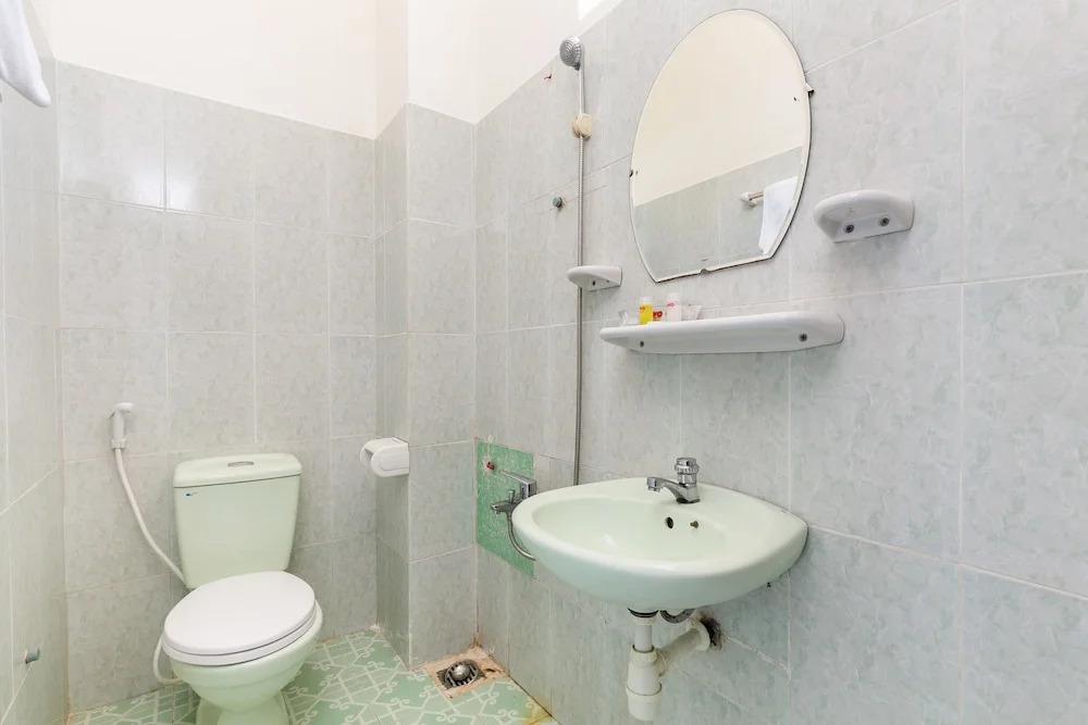 T90 Guest House