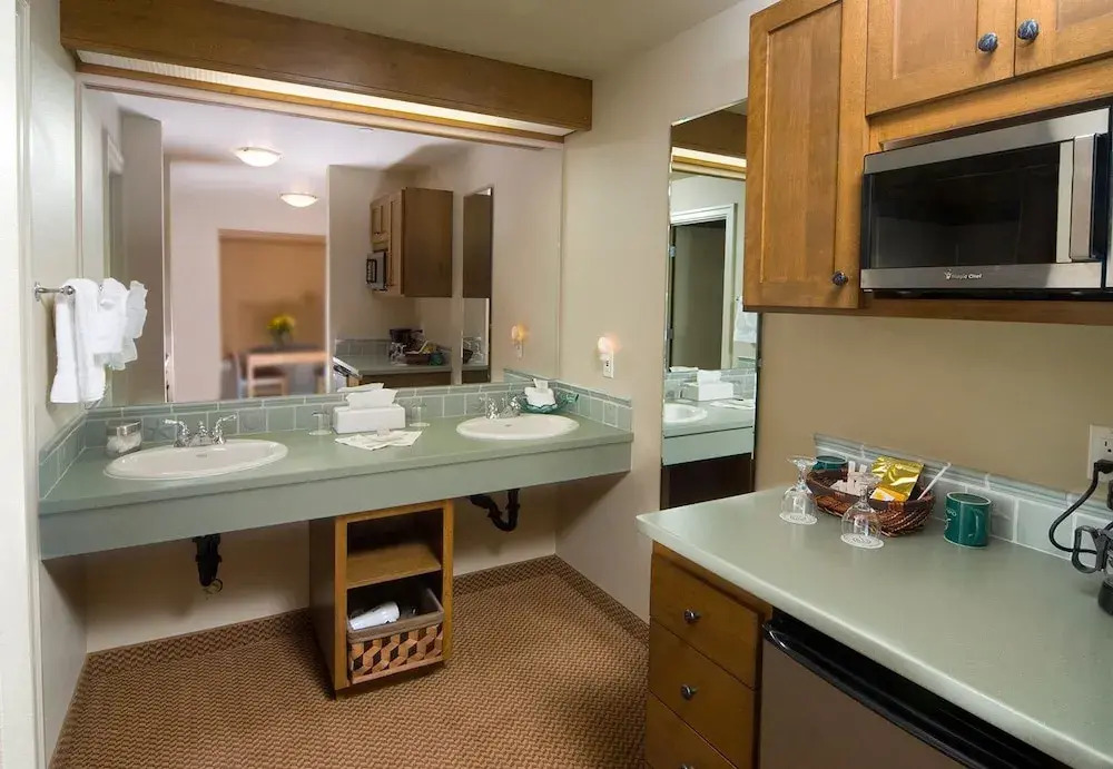 Overleaf Lodge and Spa
