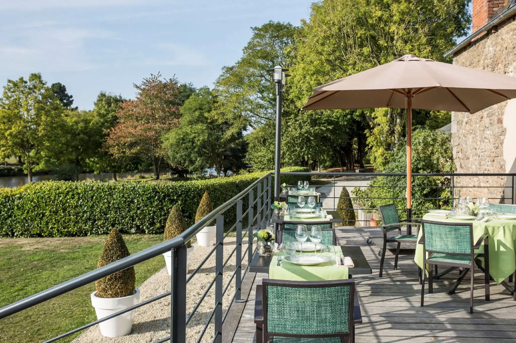 Hotel de LAbbaye Le Tronchet - Handwritten Collection