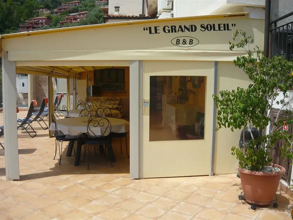 Le Grand Soleil Apartments