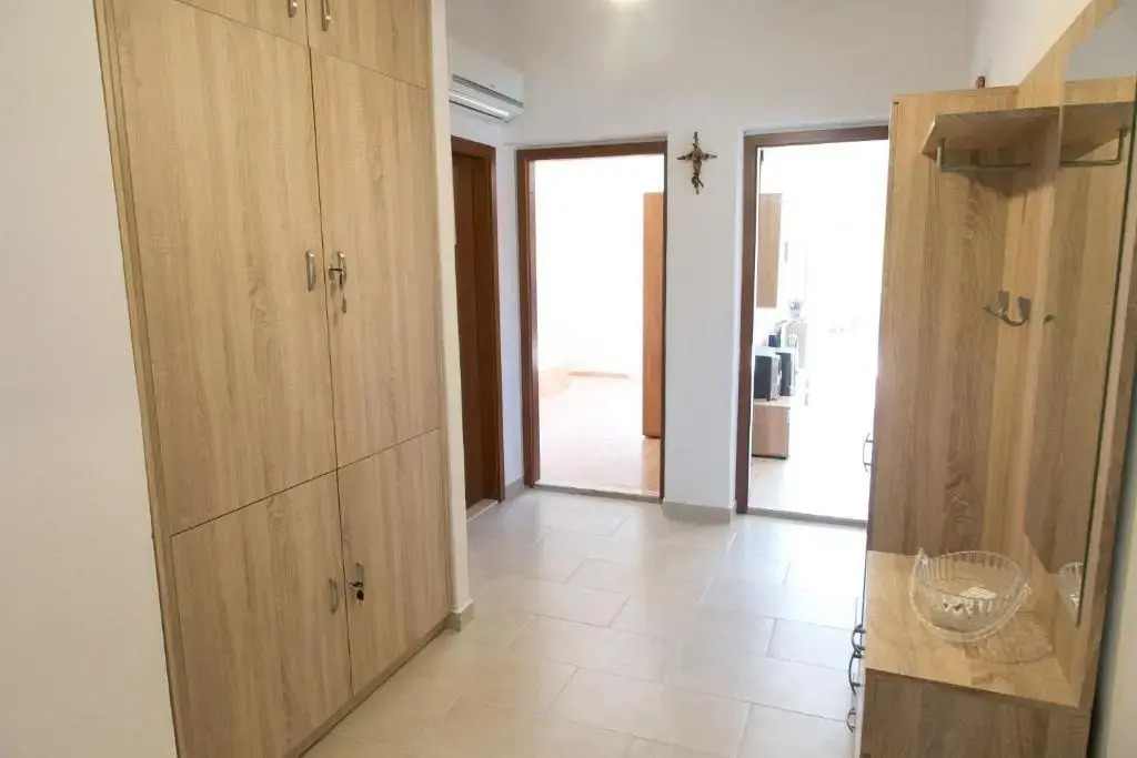 Apartments Ivica - 150m from sea