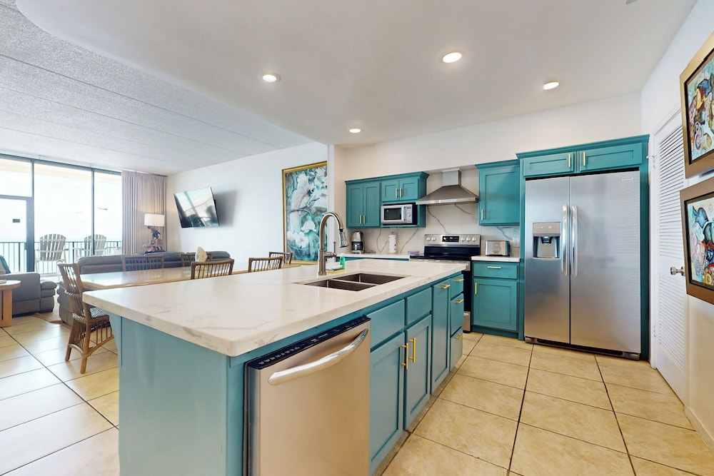 3BR All-suite Penthouse: Suntide III - Unit 1103