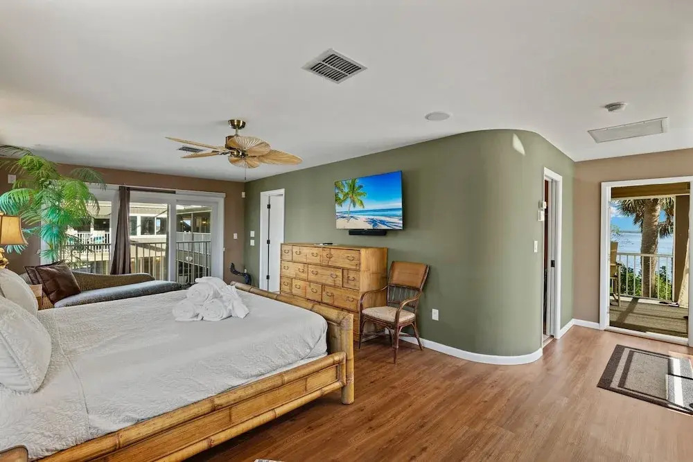 21381 Widgeon Point 6 Bedroom Estate
