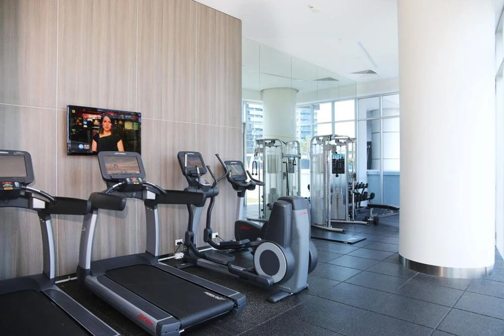 Pelicanstay Surfer Paradise Condo Hotel