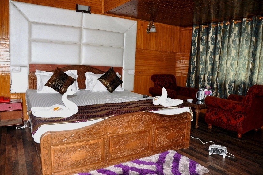 Paristaan Luxury