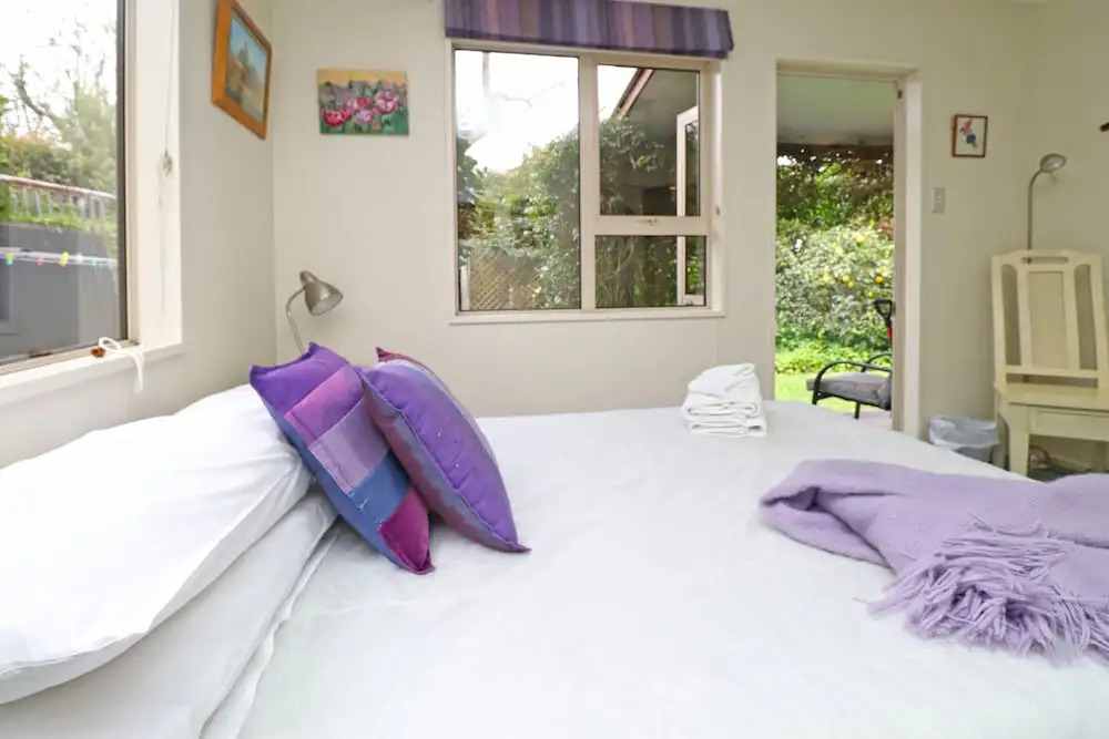 Hideaway in Harrowfield