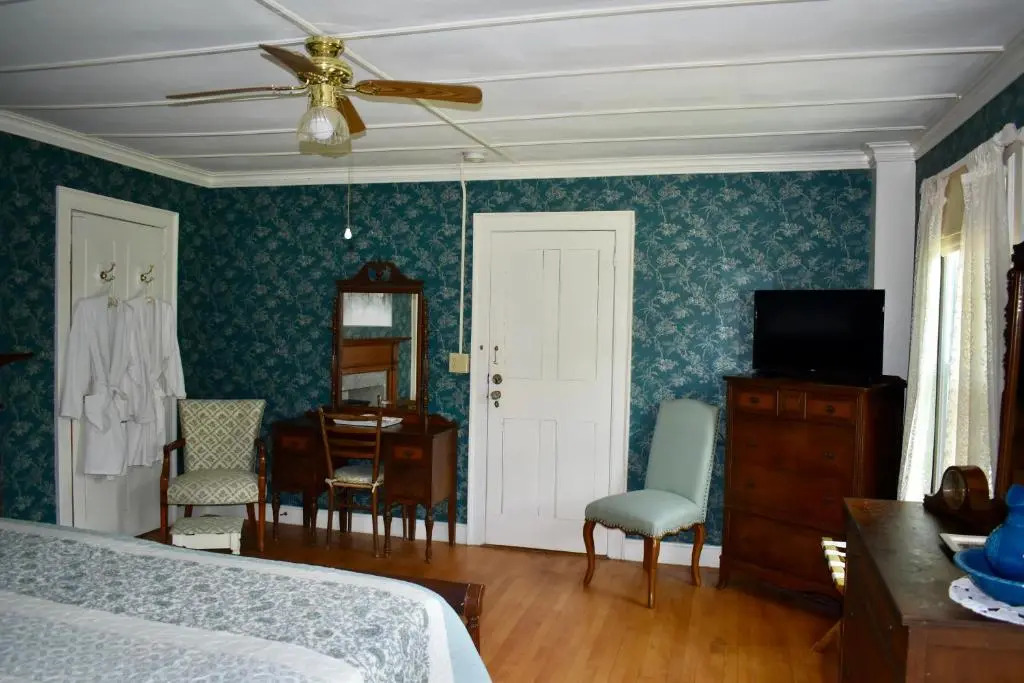 Harbour House Inn B&B
